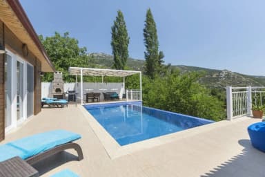 Villa Pınar Korunaklı Havuz 42