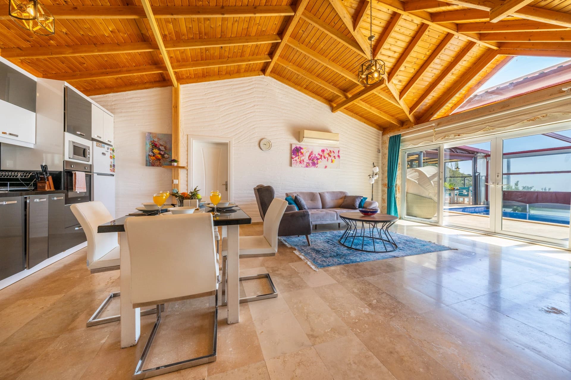 Villa Sude Korunaklı Havuz 93