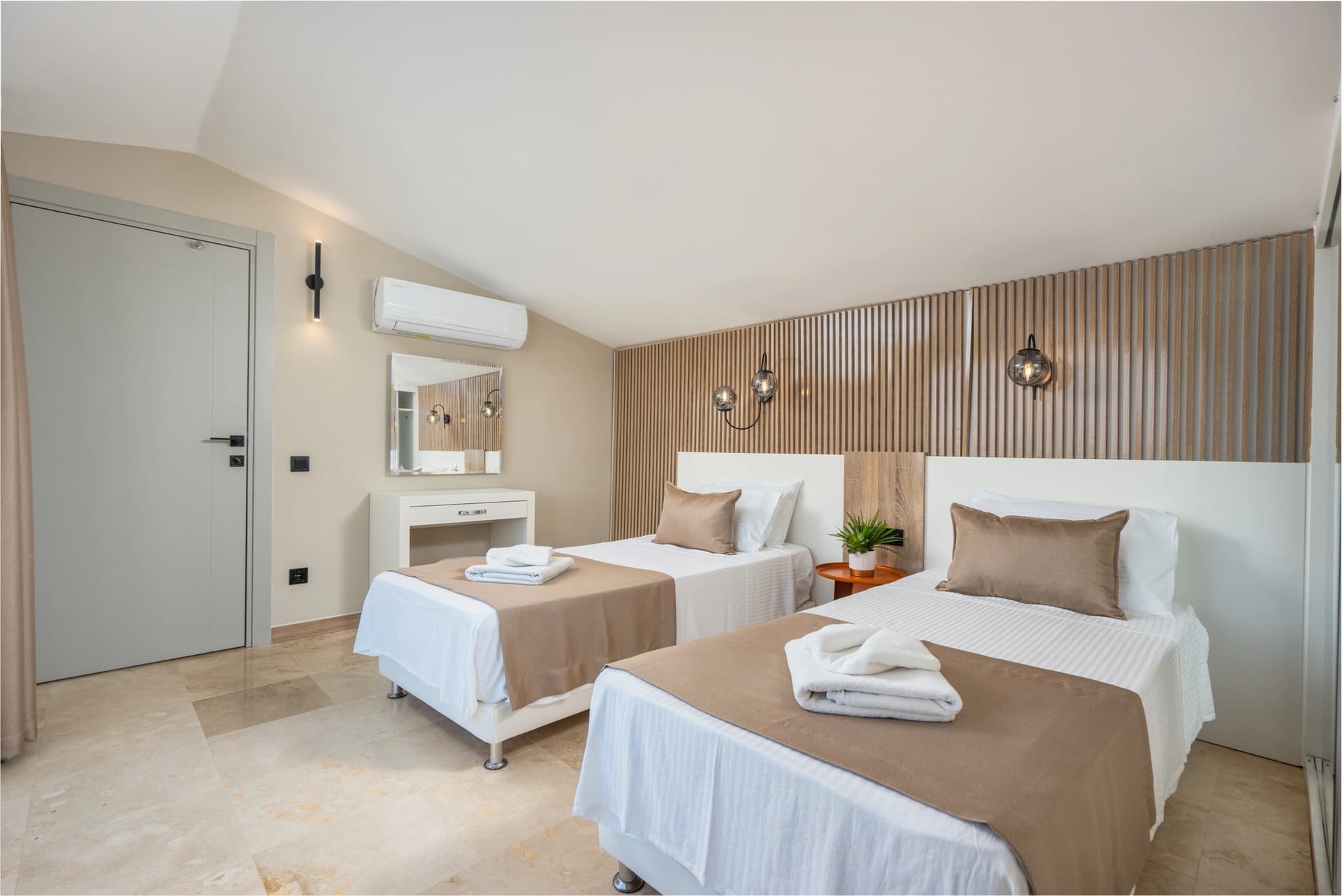 Villa Buse Duo Isıtmalı Havuz 75