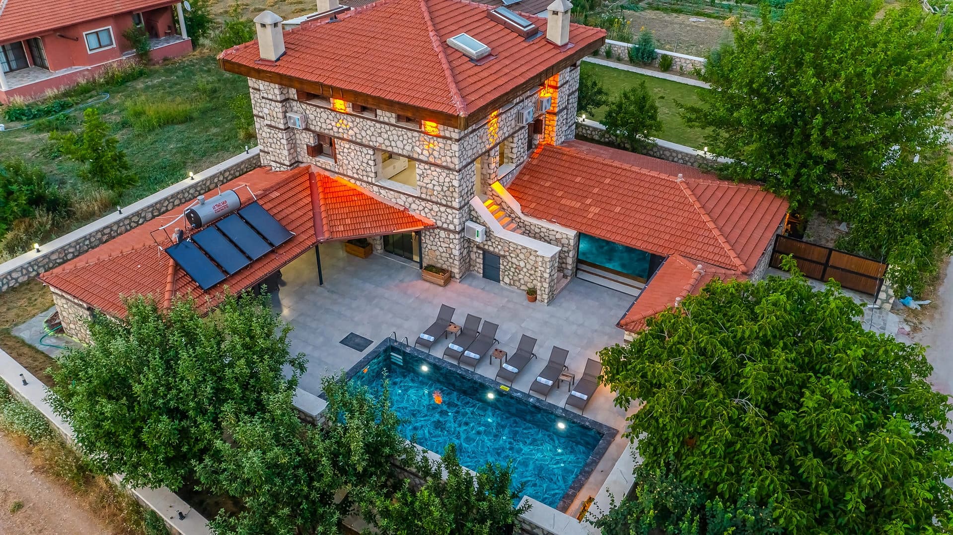 Villa Şah Korunaklı Havuz 96