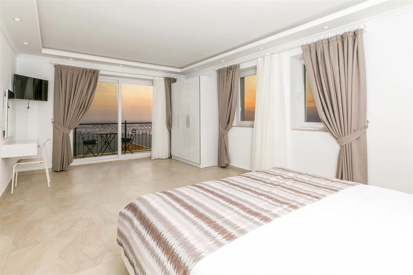 Villa Lavinia Korunaklı Havuz 38