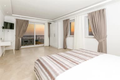 Villa Lavinia Korunaklı Havuz 38