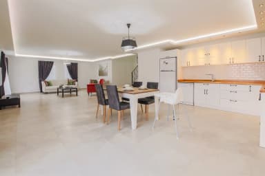 Villa Lavinia Korunaklı Havuz 86