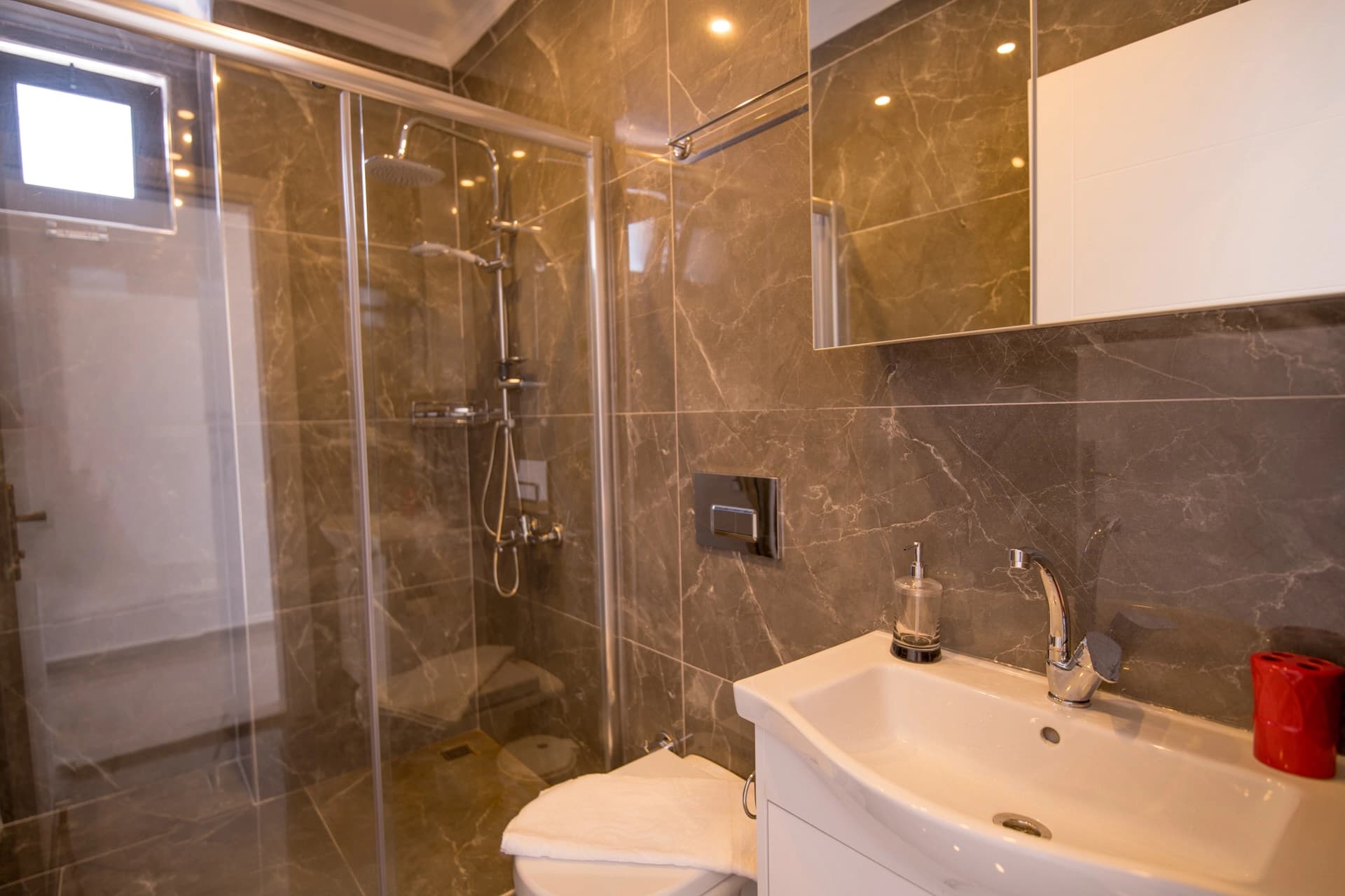 Villa Nar Çiçeği Korunaklı Havuz 97