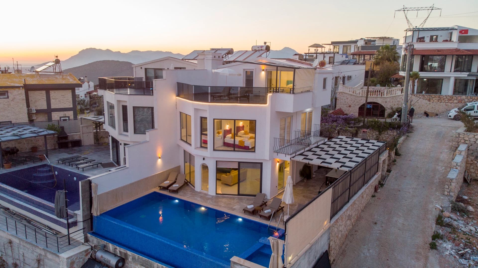 Villa Kübra Özel Havuzlu 42