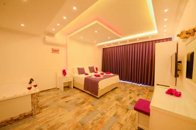 Villa Neco Korunaklı Havuz 19