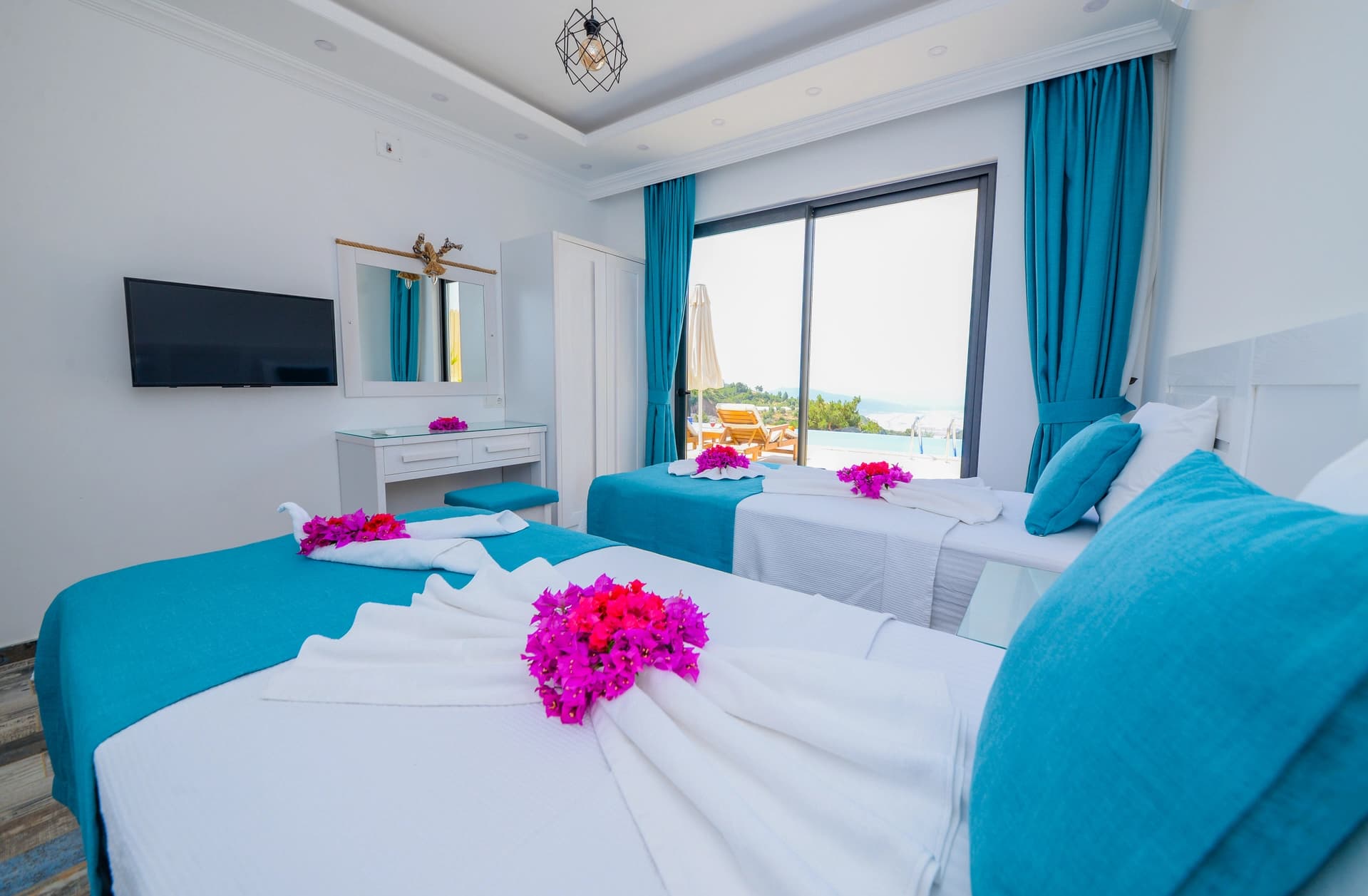 Villa Neco Korunaklı Havuz 33