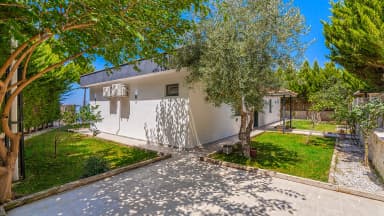 Villa Neco Korunaklı Havuz 77