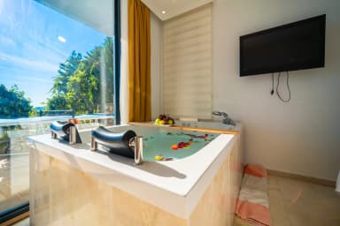 Villa Hyperion Korunaklı Havuz 89