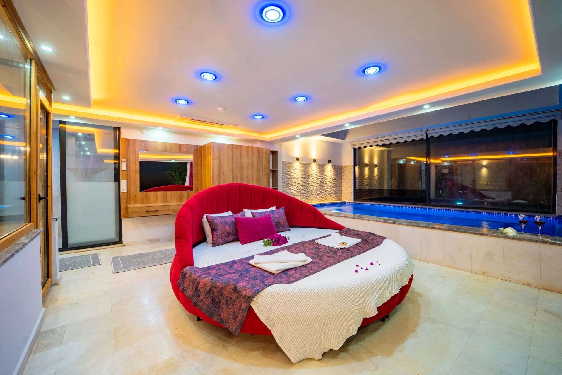 Villa Hyperion Korunaklı Havuz 47