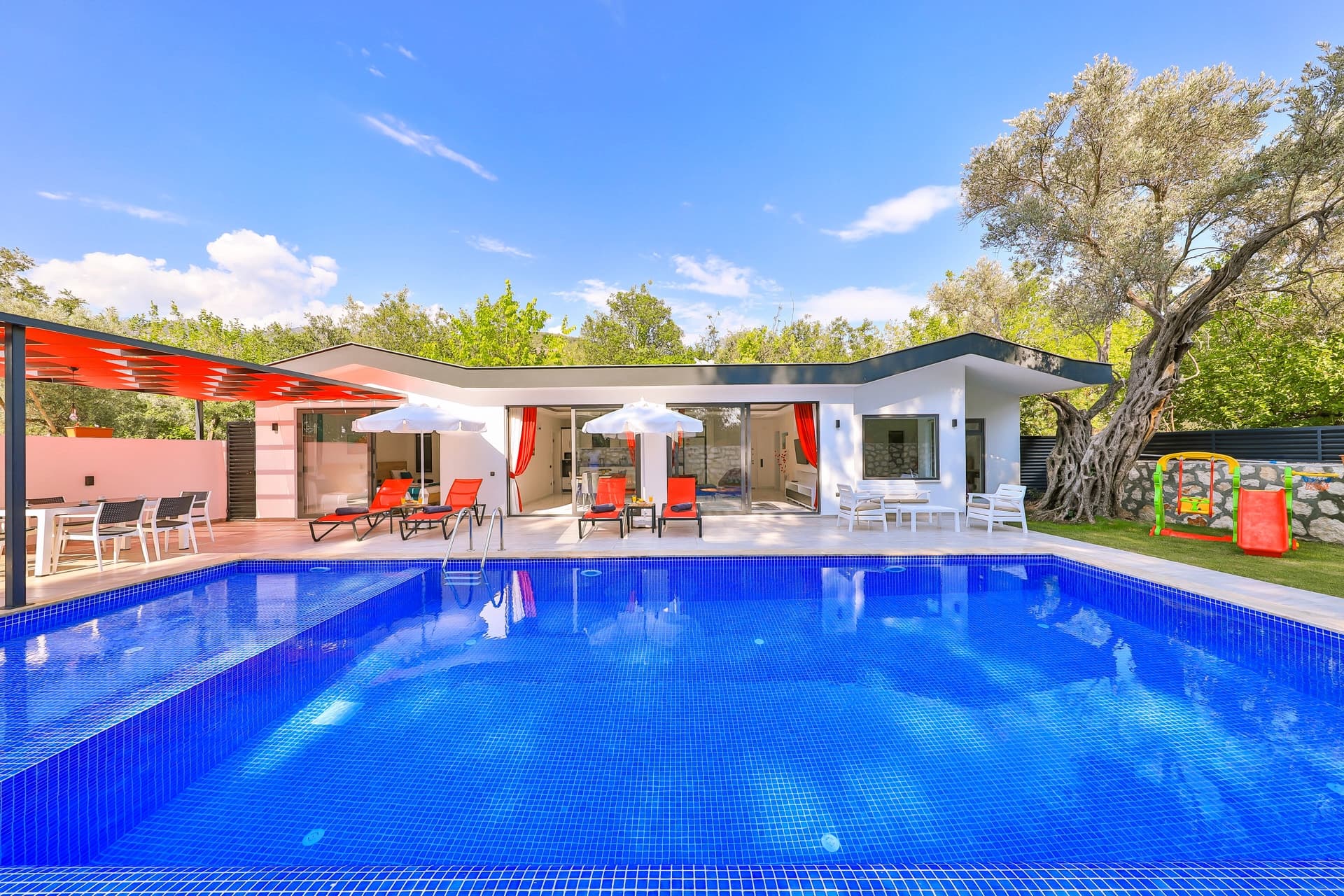 Villa Çilek Üzümlü 35