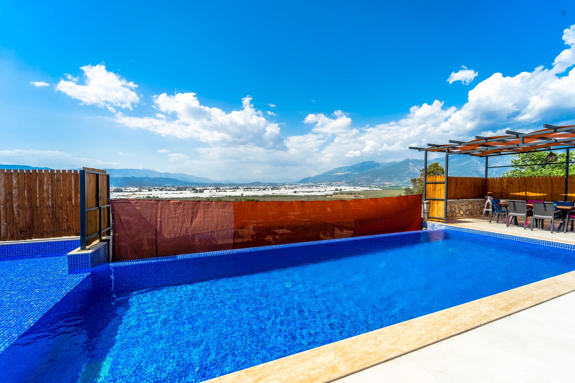 Villa Gemicik Korunaklı Havuz 44