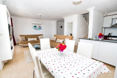 Villa Bembeyaz Özel Havuzlu 11