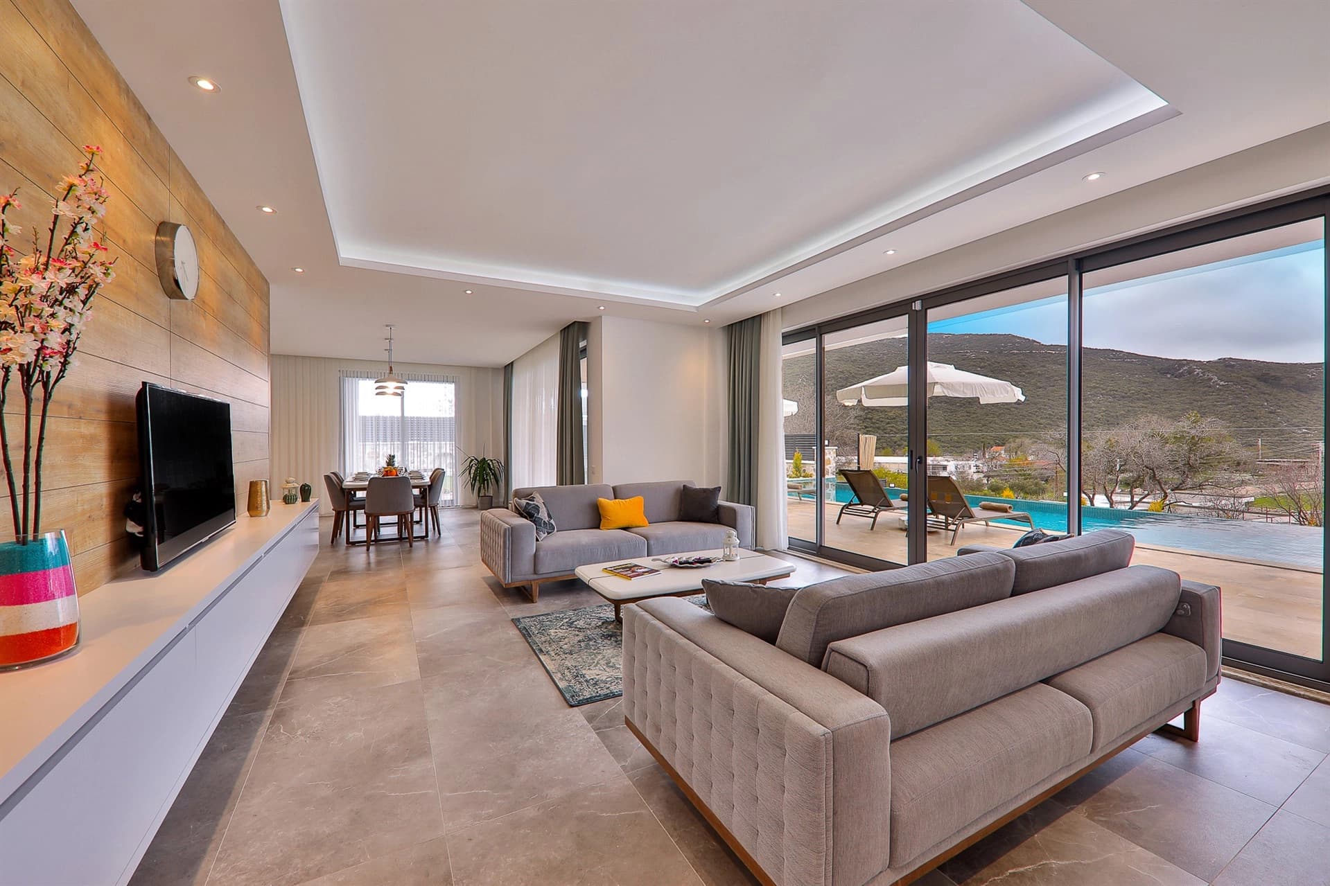 Villa Badem Çiçeği Korunaklı Havuz 85