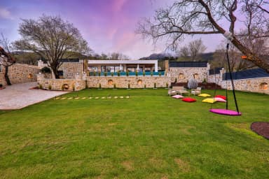 Villa Badem Çiçeği Korunaklı Havuz 15