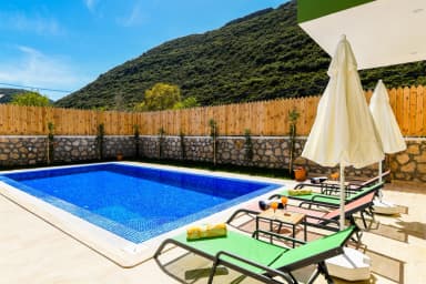 Villa Gamze Korunaklı Havuz 42