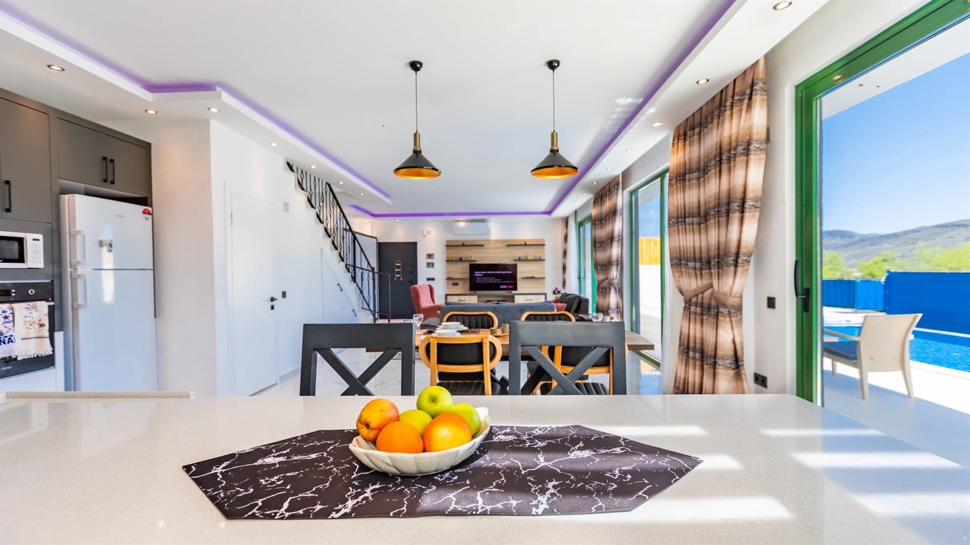 Villa Burcu Korunaklı Havuz 16