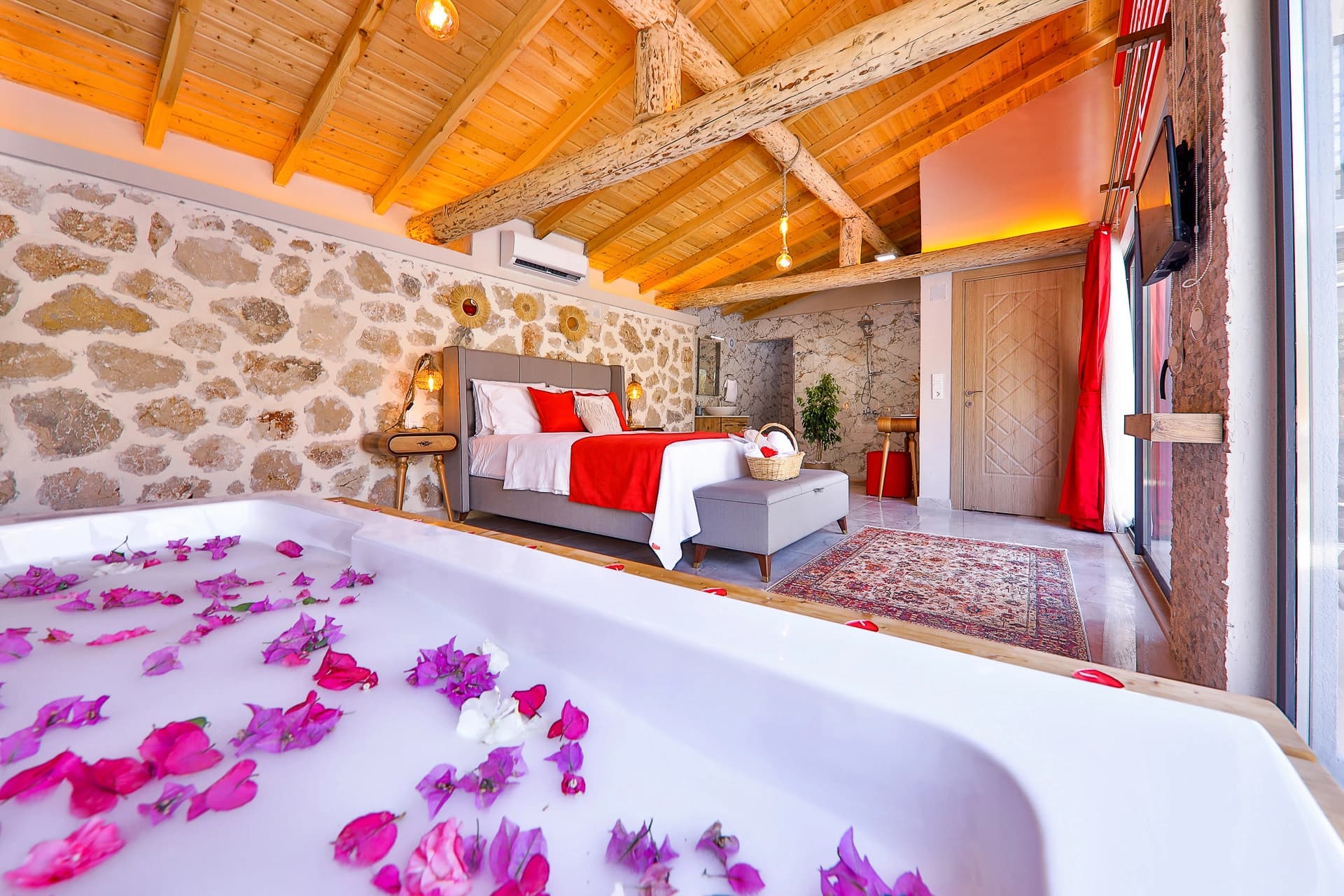 Villa Flower Gökçe Korunaklı Havuz 23