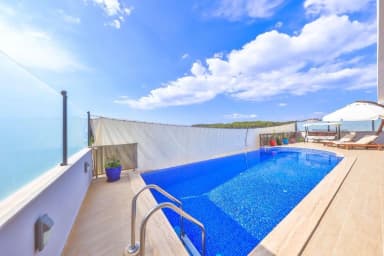 Villa Deniz Korunaklı Havuz 42