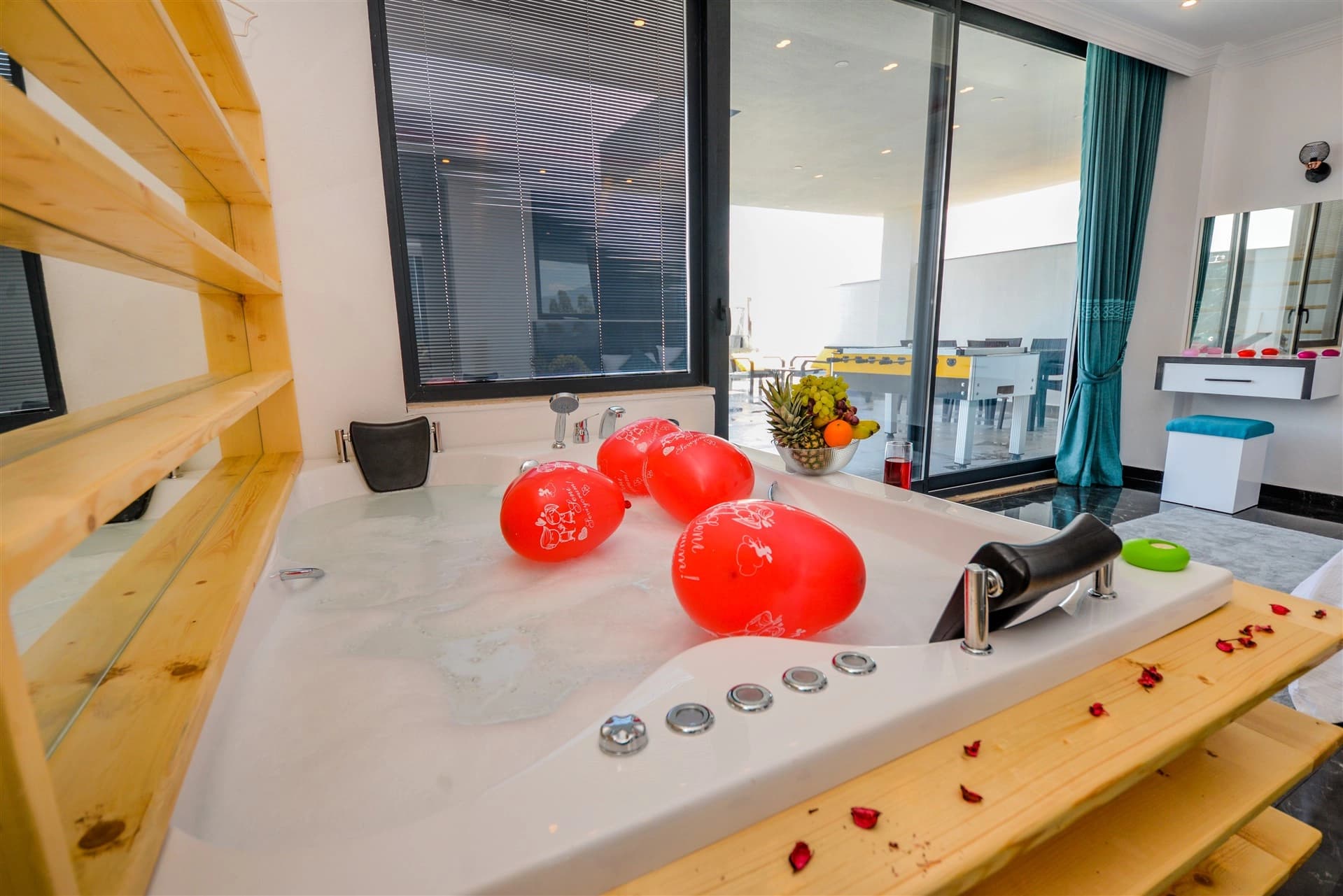 Villa Nar Tanesi Korunaklı Havuz 83