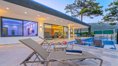 Villa Poruk Çiçeği Korunaklı Havuz 35