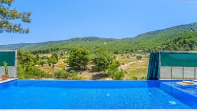 Villa Poruk Çiçeği Korunaklı Havuz 43