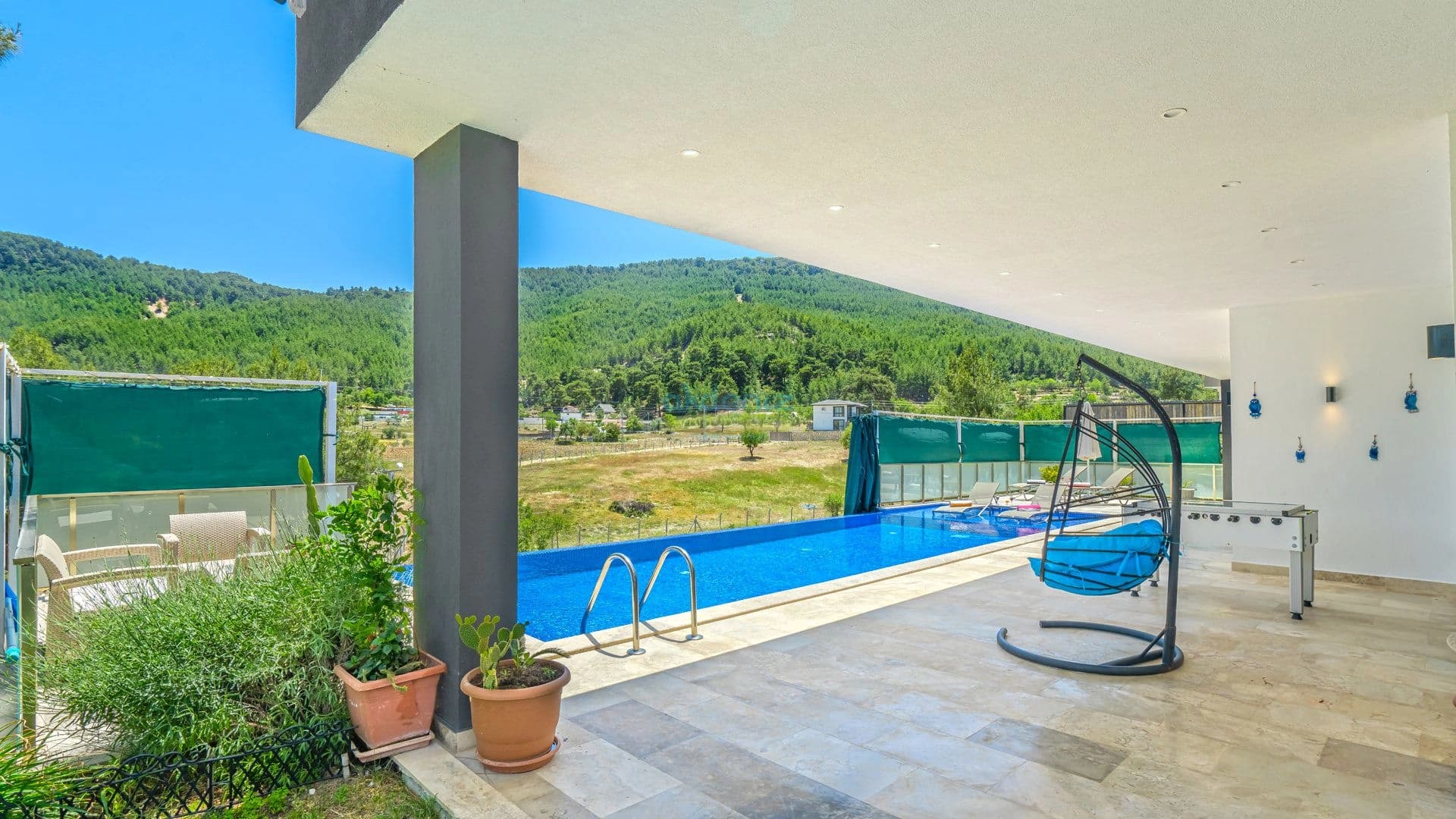Villa Poruk Çiçeği Korunaklı Havuz 71