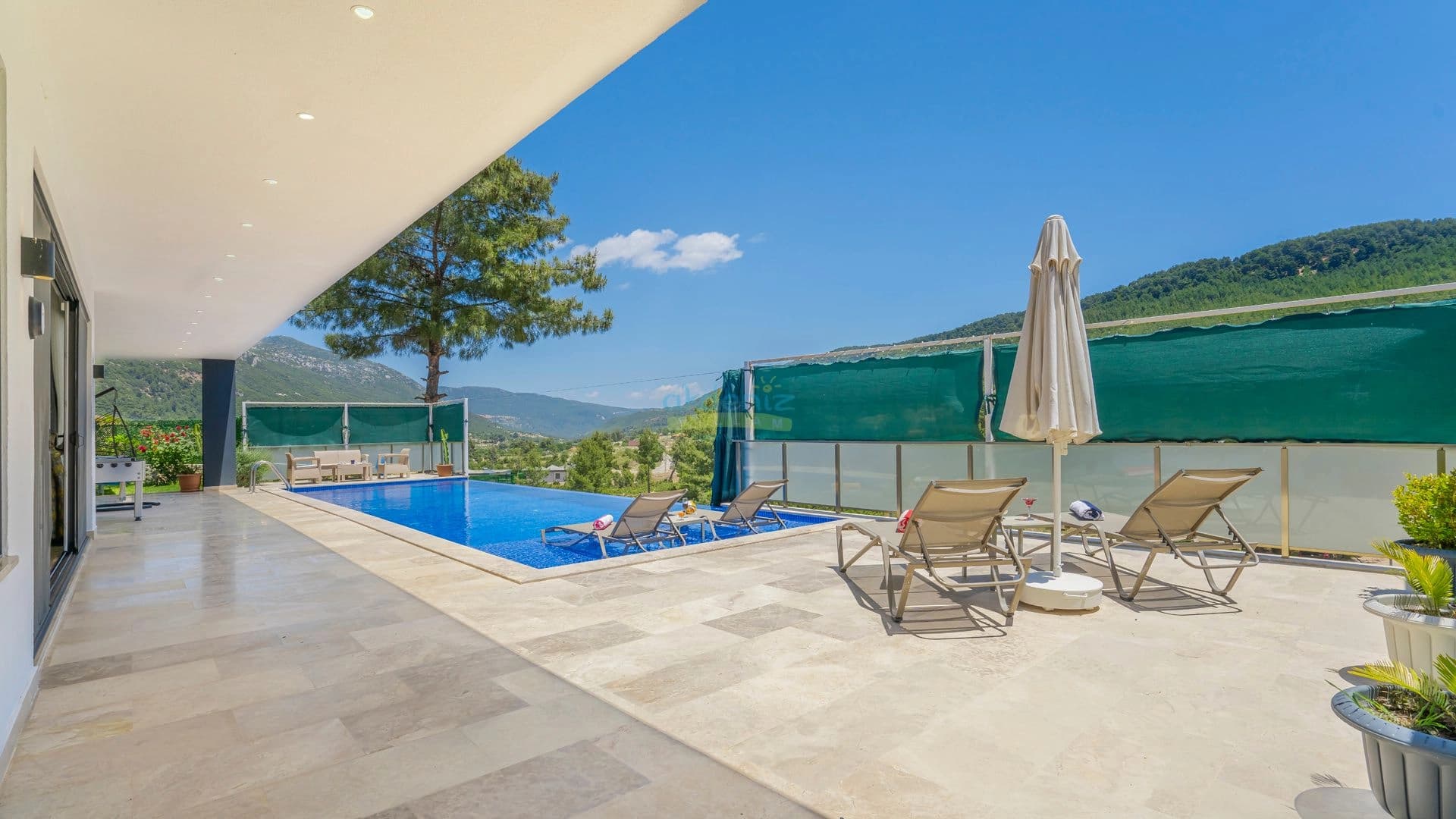 Villa Poruk Çiçeği Korunaklı Havuz 29