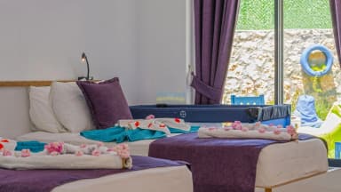 Villa Poruk Çiçeği Korunaklı Havuz 87