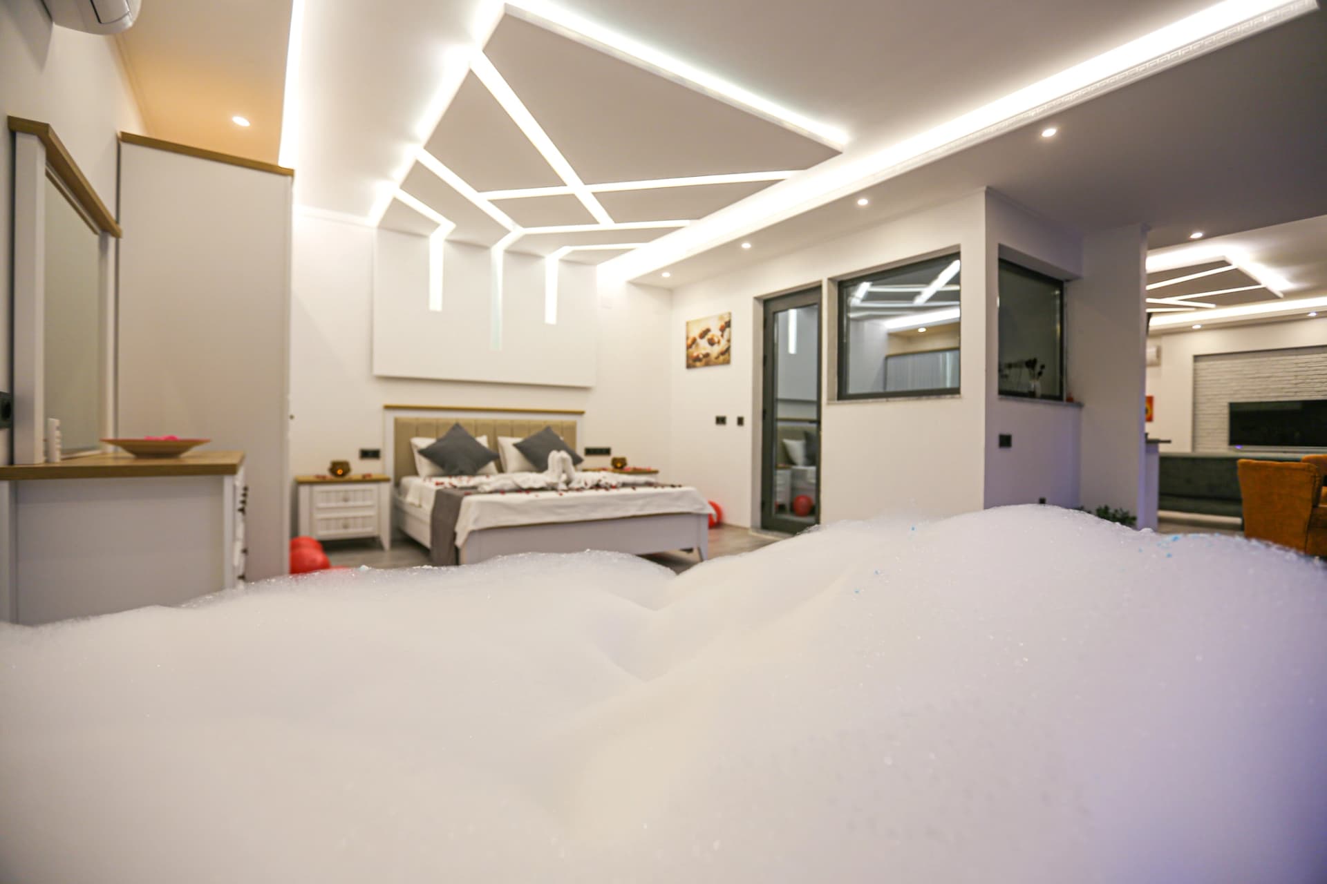 Villa Cazibe Korunaklı Havuz 65