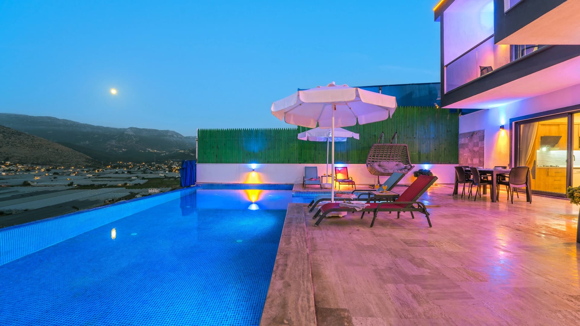 Villa Göktaşı Korunaklı Havuz 10