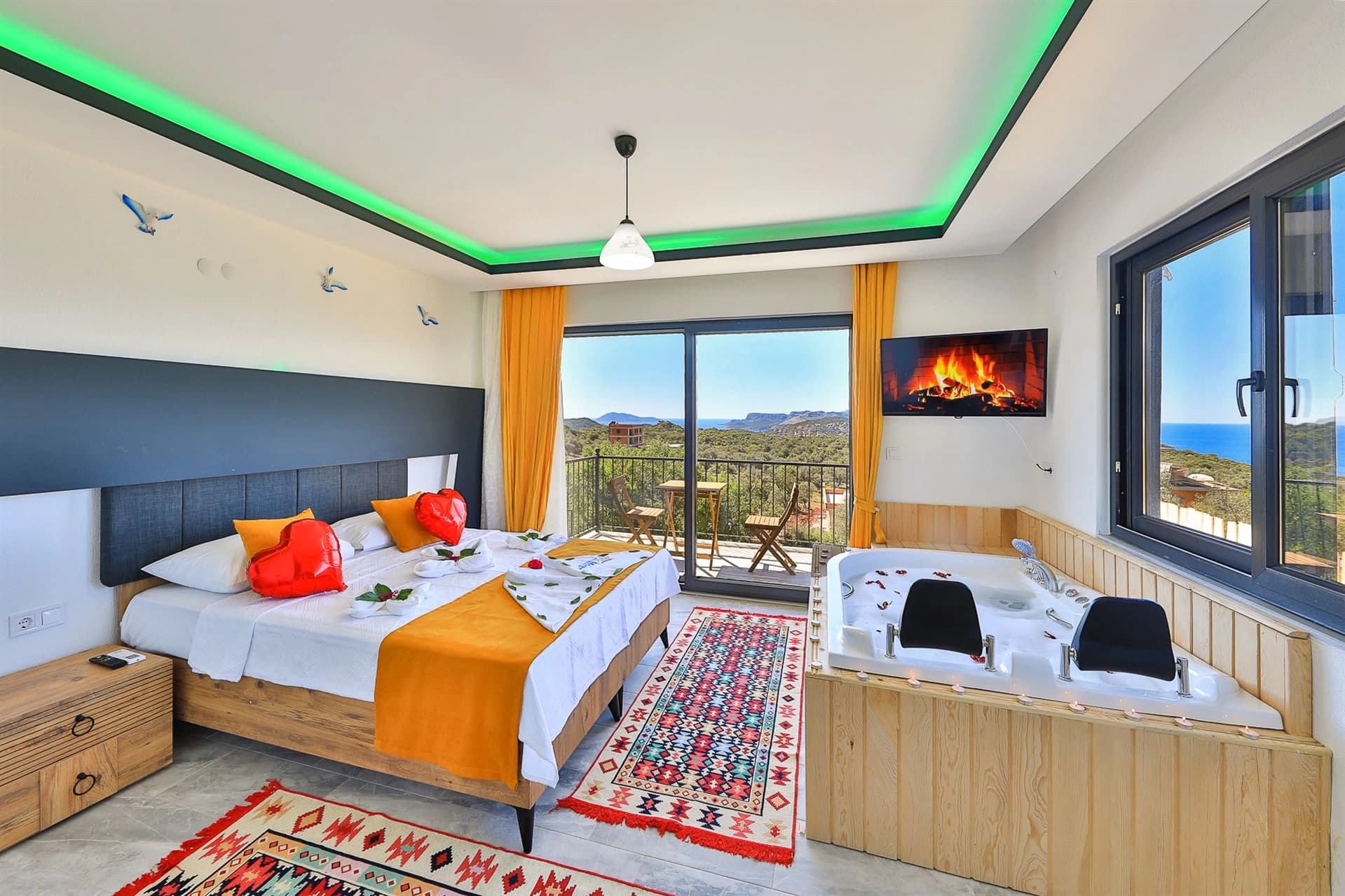 Villa Morens Korunaklı Havuz 87