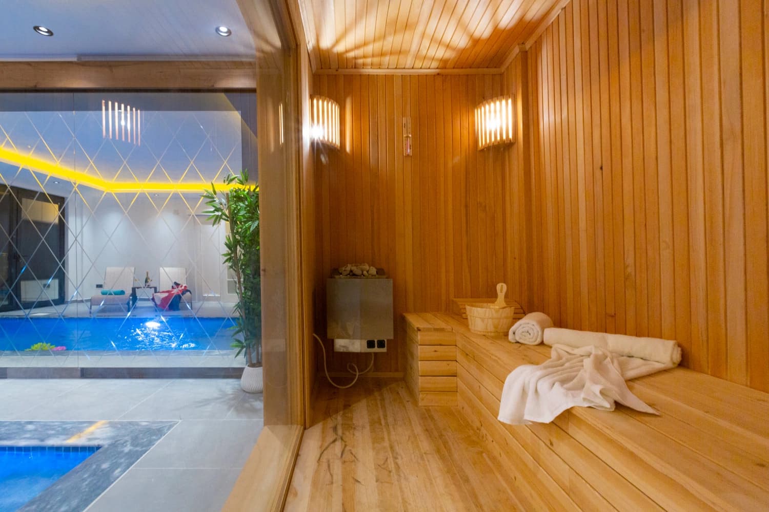 Villa White House Korunaklı Havuz 10