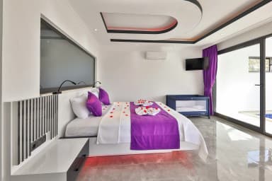 Villa Tayyar Korunaklı Havuz 65