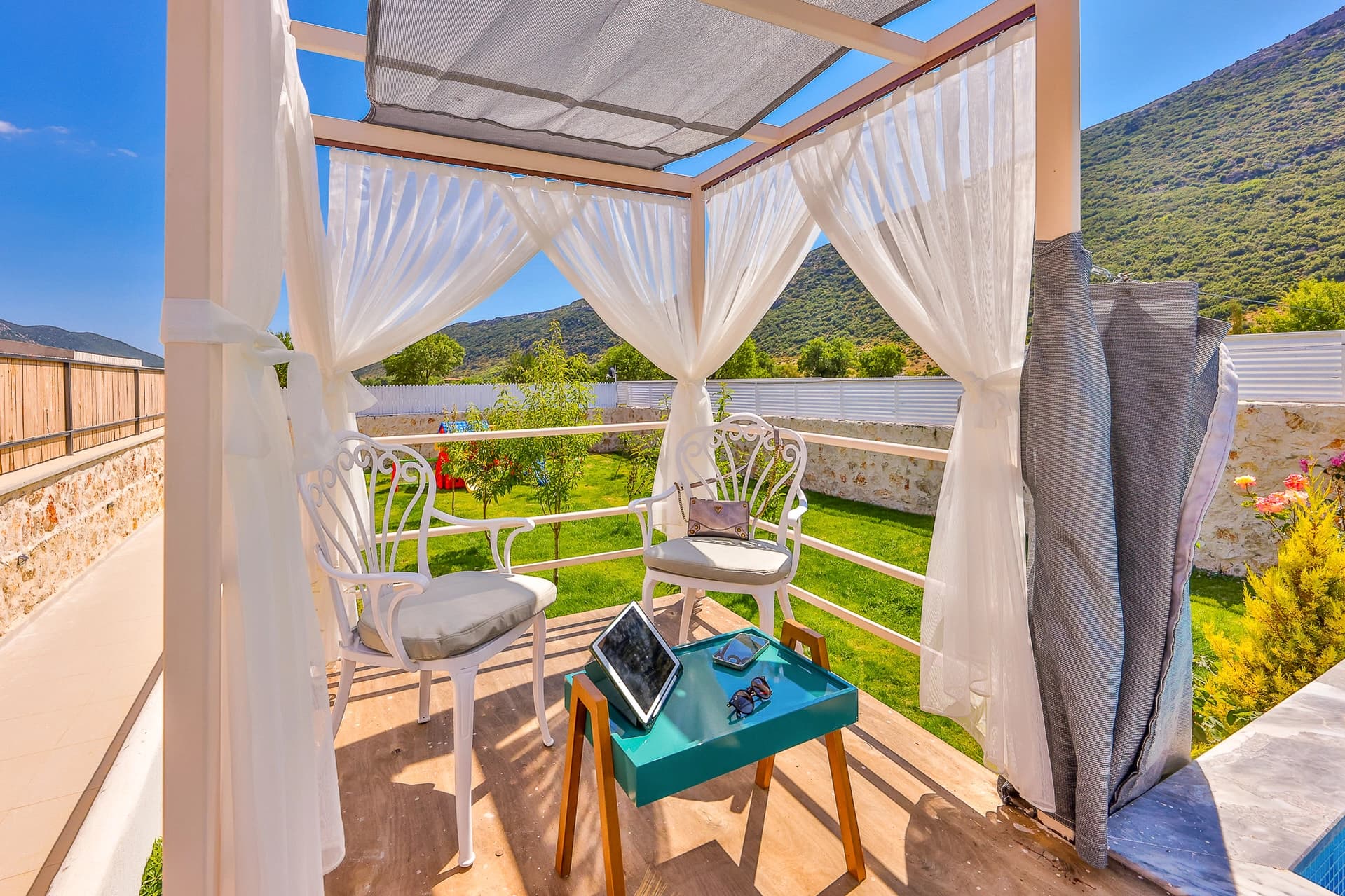 Villa Mulberry Barley Korunaklı Havuz 32