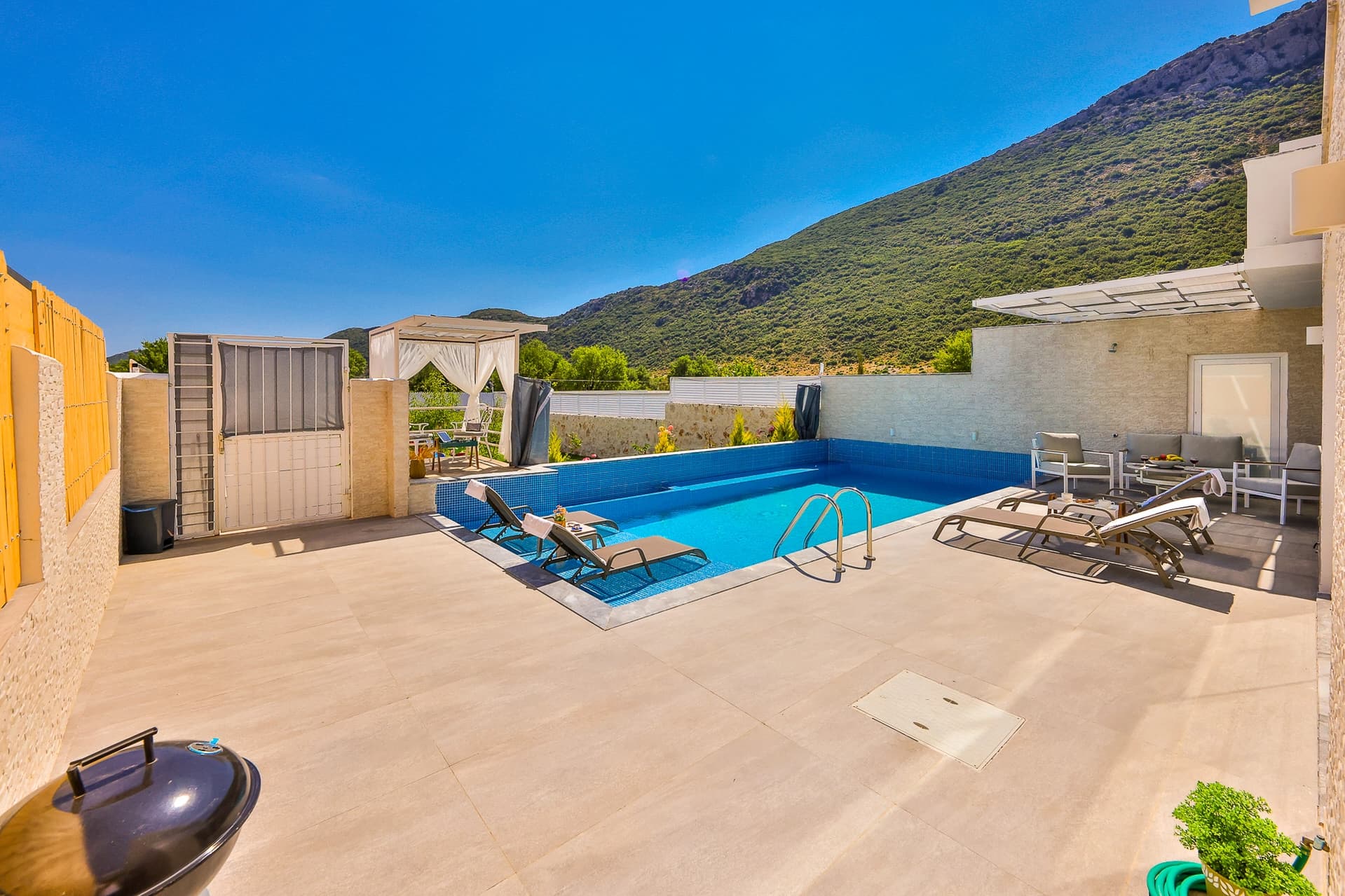 Villa Mulberry Barley Bezirgan 11