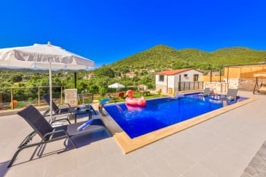 Villa Isında Konağı Korunaklı Havuz 36
