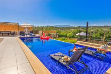 Villa Isında Konağı Korunaklı Havuz 72