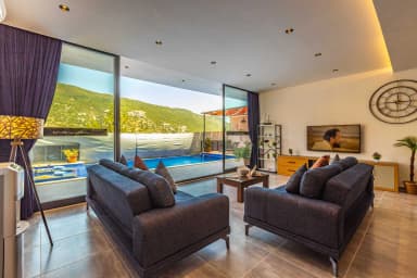 Villa Neon Korunaklı Havuz 57