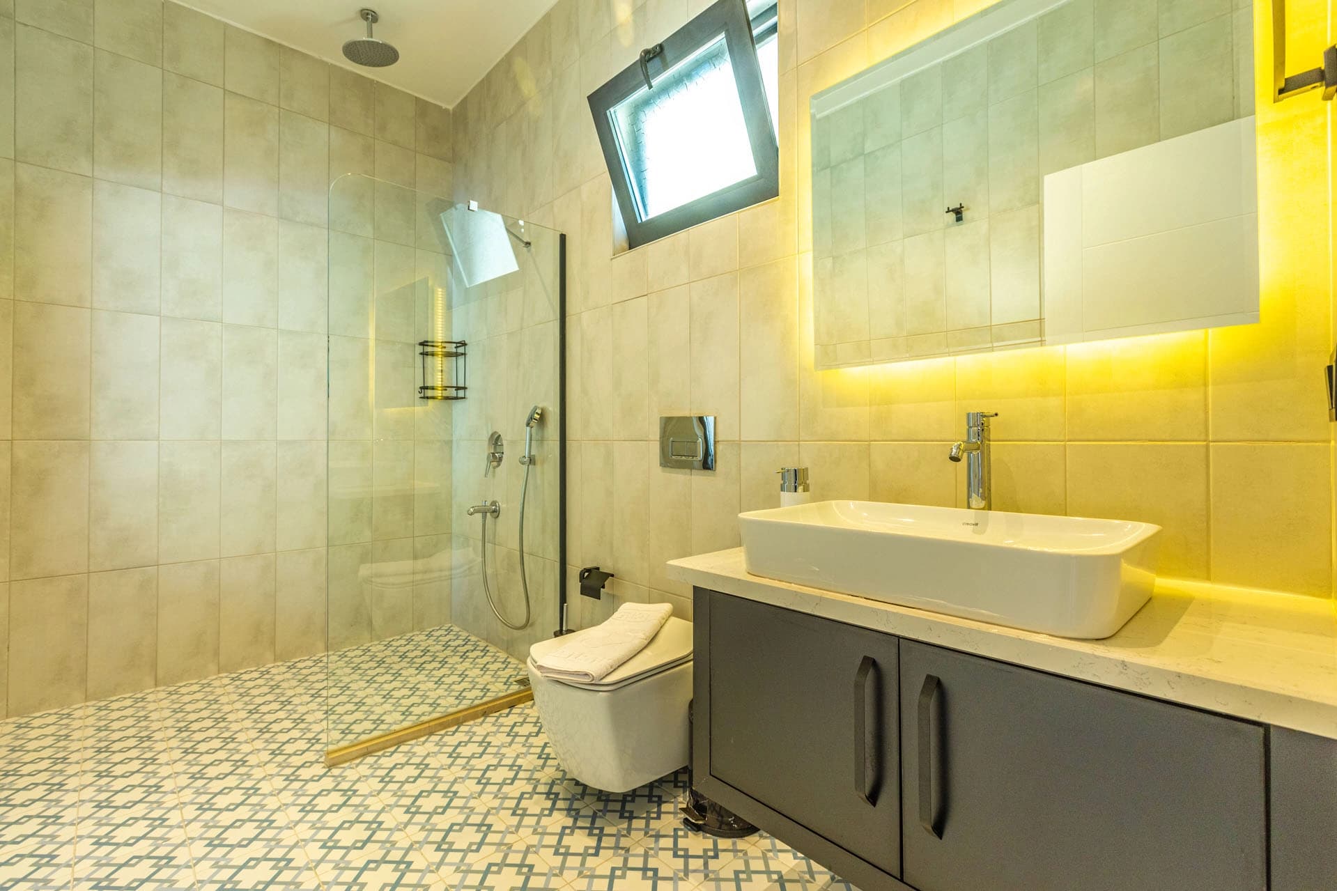 Villa Neon Korunaklı Havuz 93