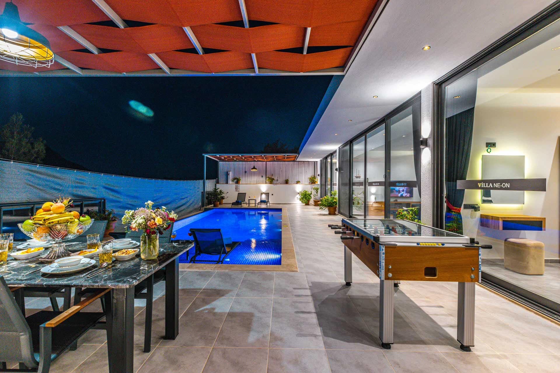 Villa Neon Korunaklı Havuz 77