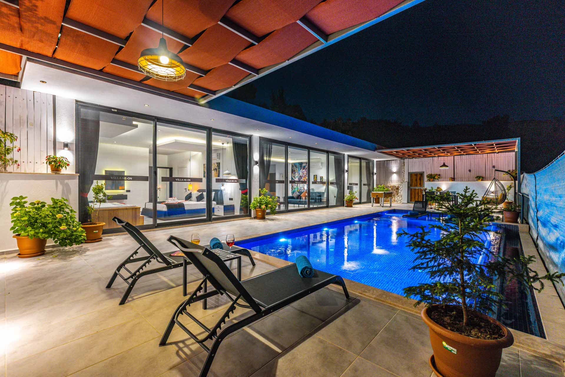 Villa Neon İslamlar 84