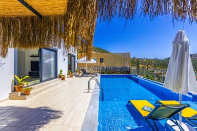 Villa Lambuka Korunaklı Havuz 24