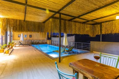 Villa Lambuka Korunaklı Havuz 94