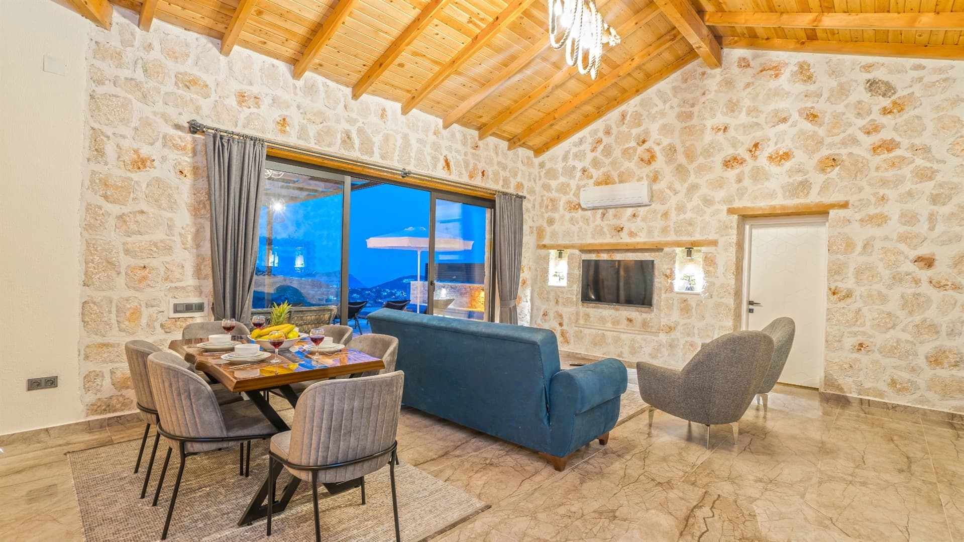 Villa Kartal Tepesi Korunaklı Havuz 72