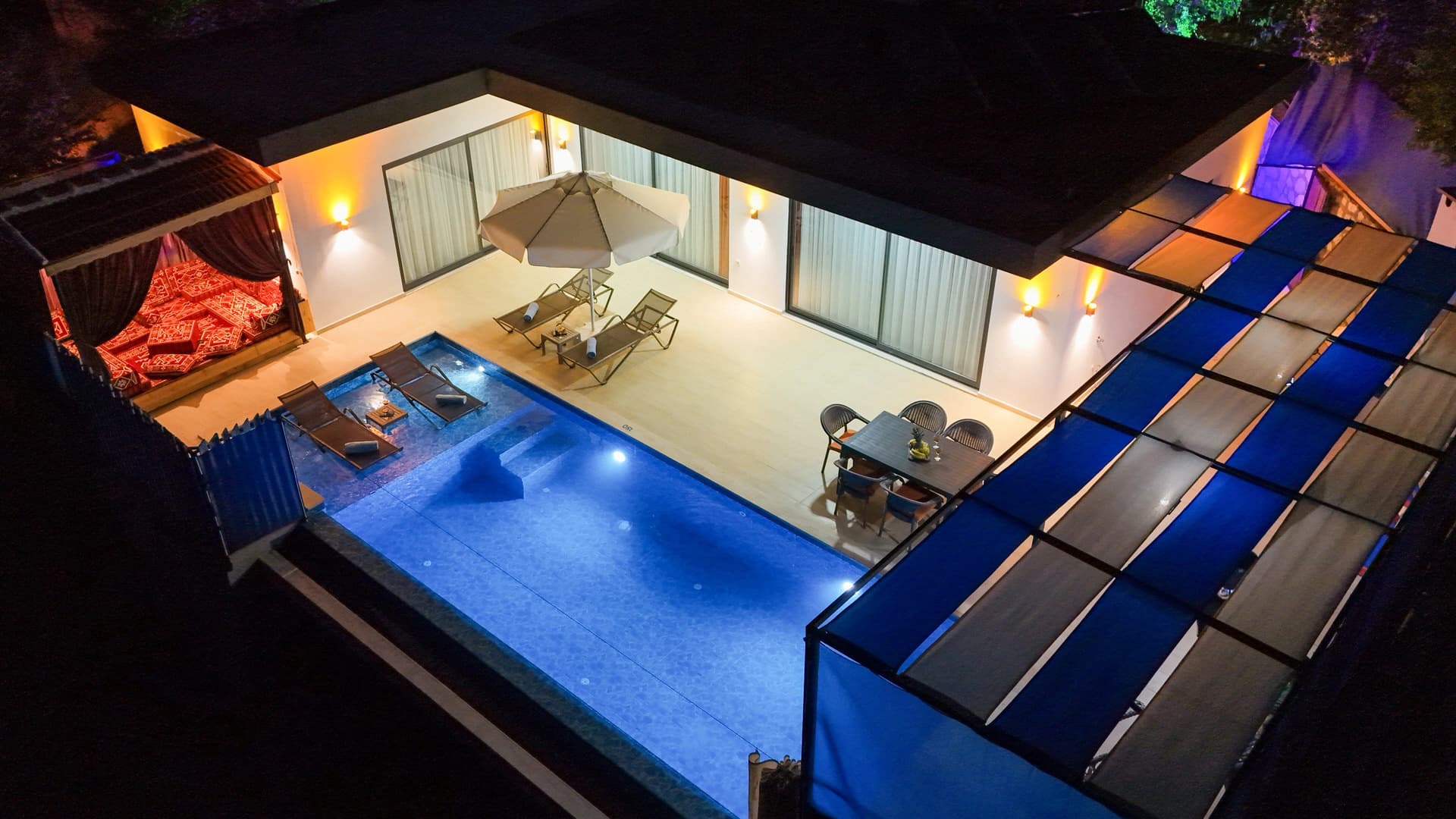 Villa Gökkuşağı Korunaklı Havuz 54