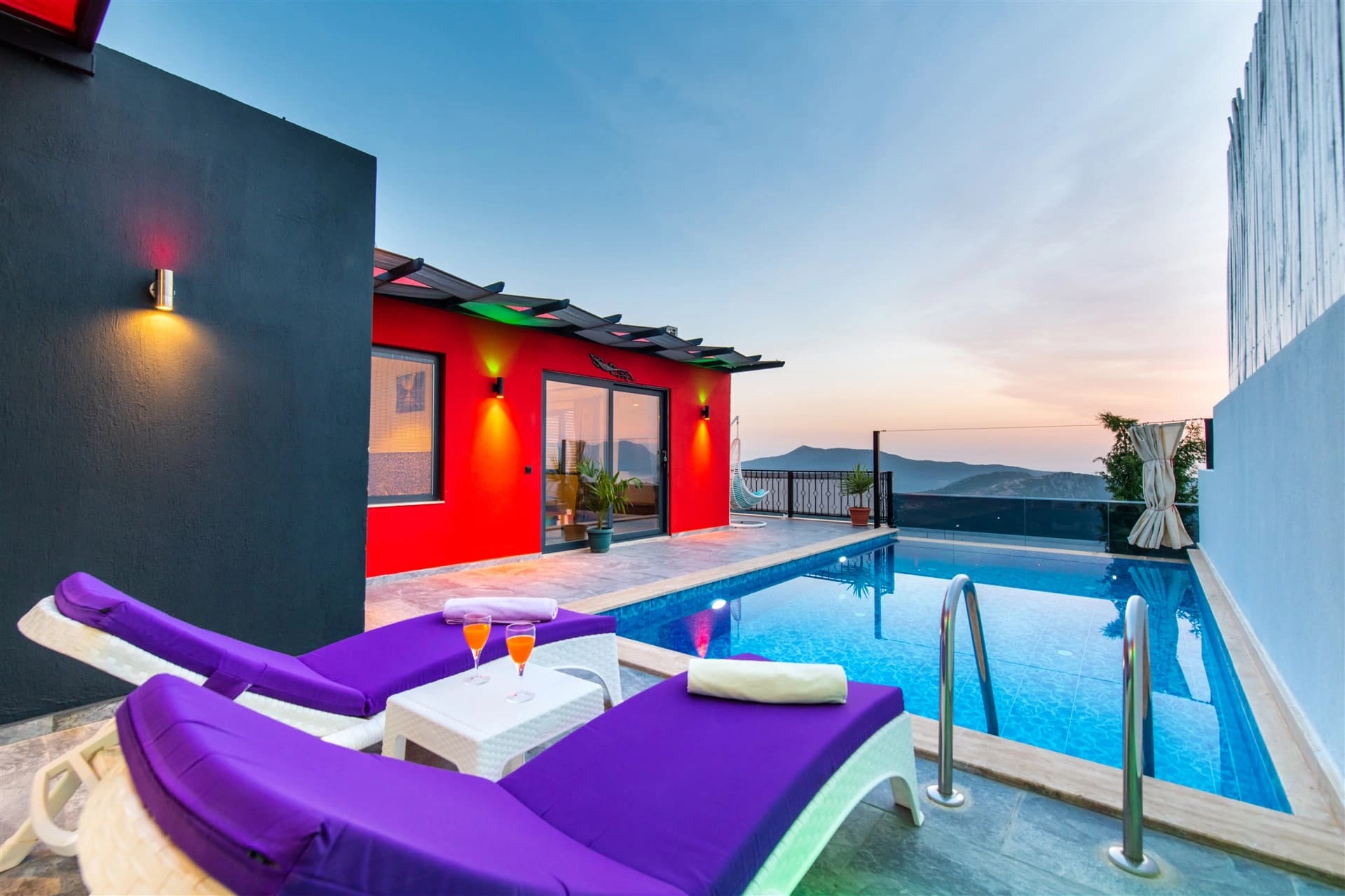 Villa Gece Korunaklı Havuz 35