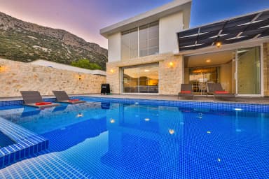 Villa Olive Garden Korunaklı Havuz 43