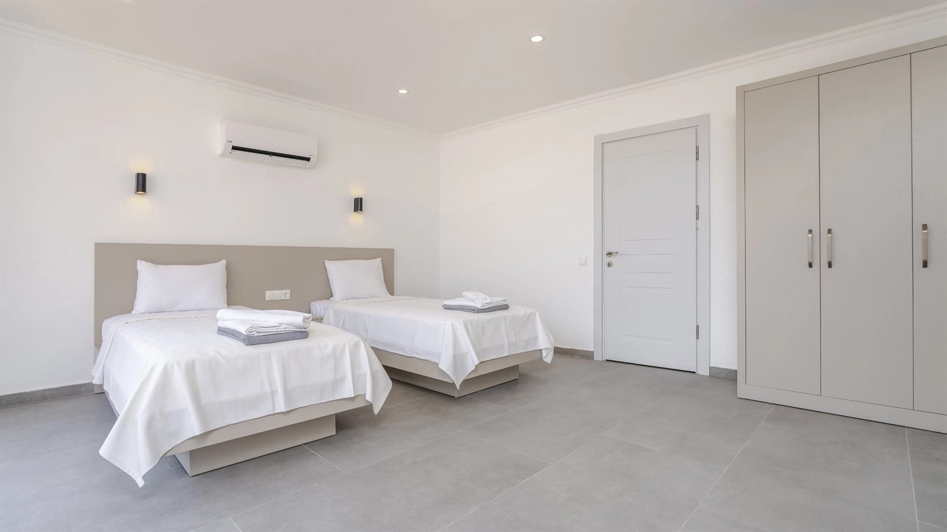 Villa Lion Çocuk Havuzu 29