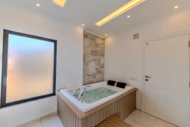 Villa Elysium Korunaklı Havuz 48